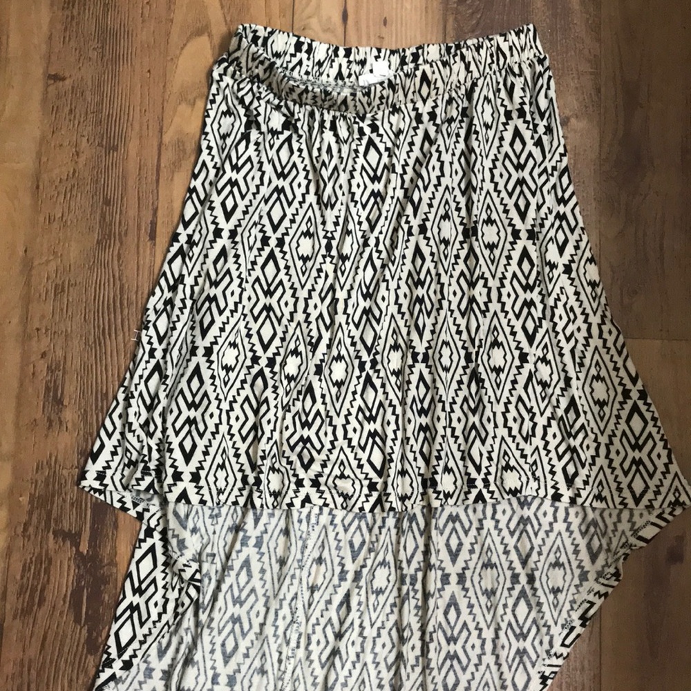 Skirt with pattern